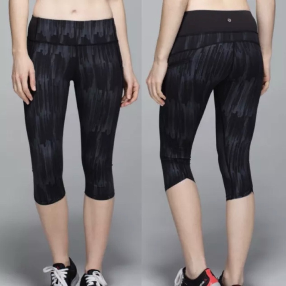 Lululemon Women’s Run Top Speed Crop Leggings Scratch Match Black Size 4